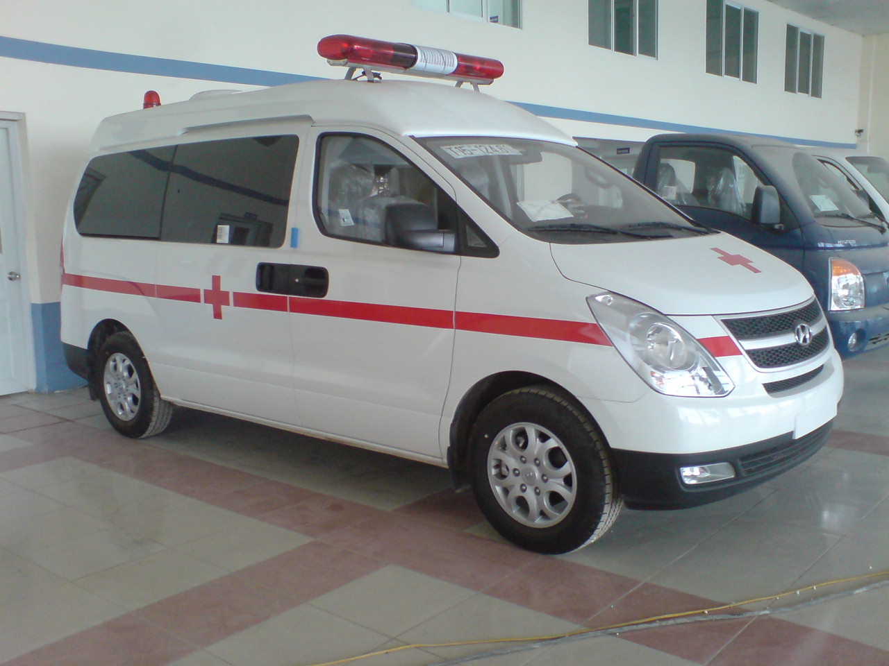 Xe cứu thương Grand Starex 2.5 MT 2011 Diesel Hyundai
