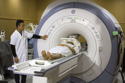 Kỹ thuật viên chụp cộng hưởng từ (MRI)