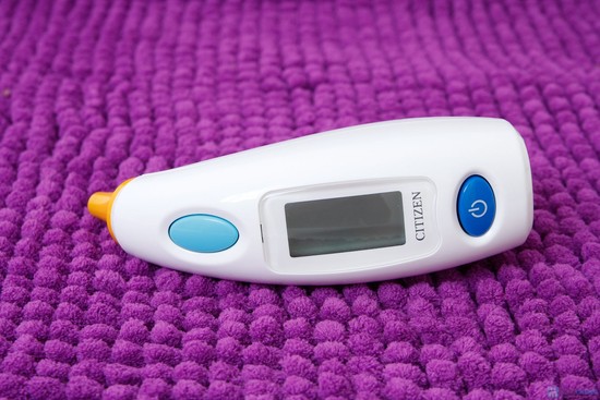 Nhiệt kể điện tử đo tai Citizen CT-810